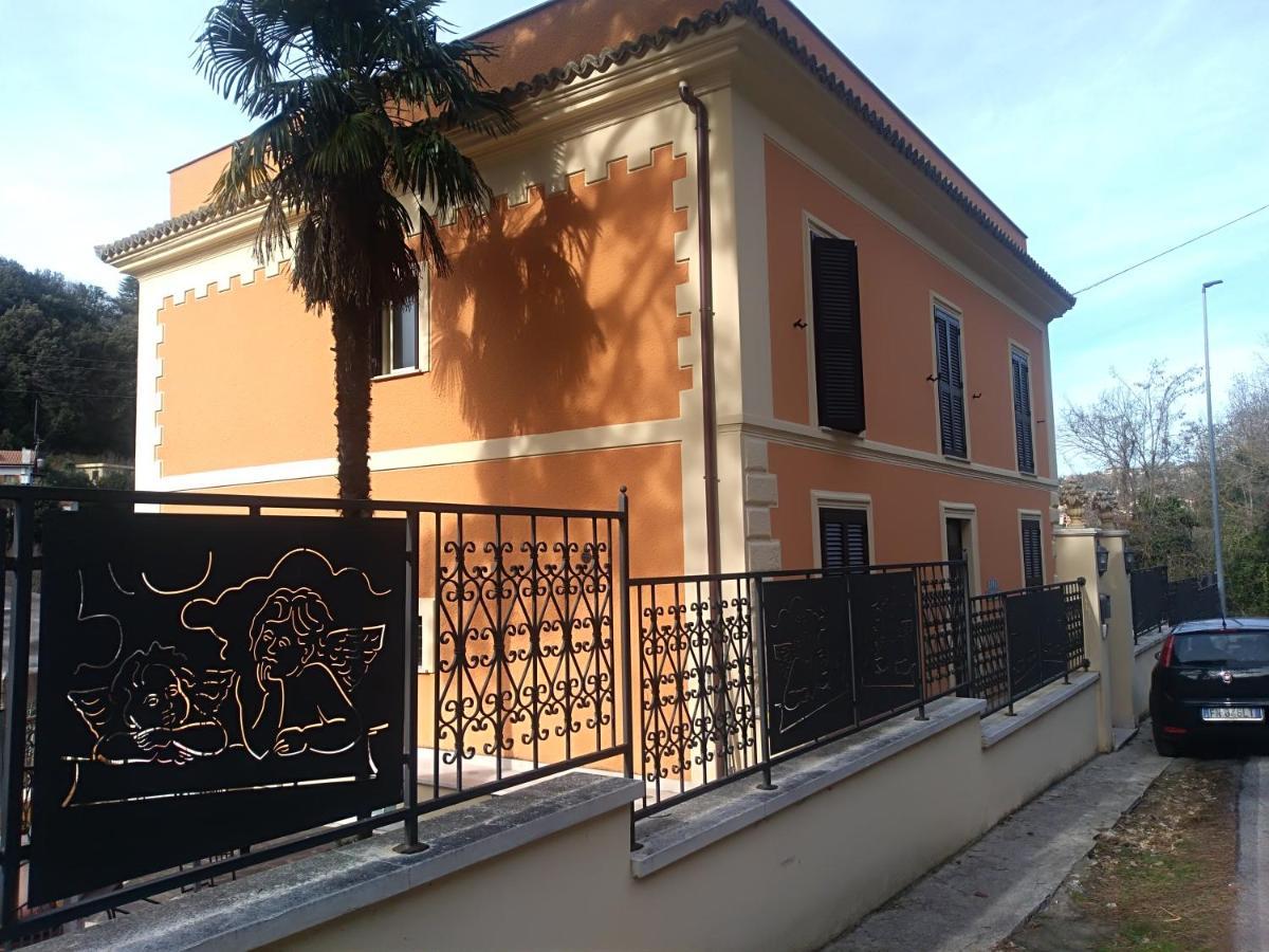 Bed and Breakfast Villino Chelidonia Subiaco Exterior foto